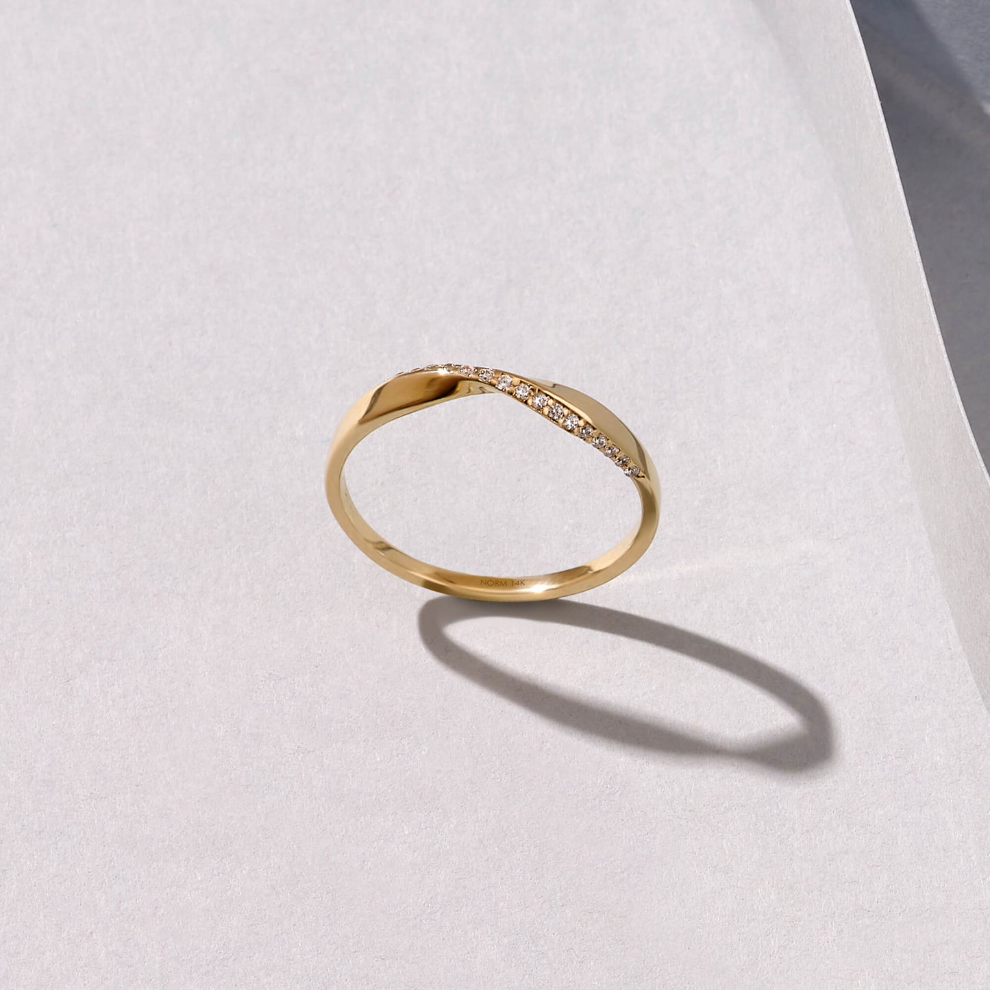 Twist Pave Band Ring in Gold