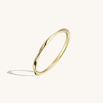 Twist Ring in Gold
