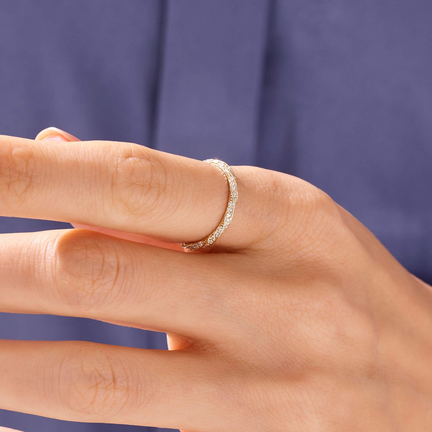 Twisted Eternity Ring in Gold