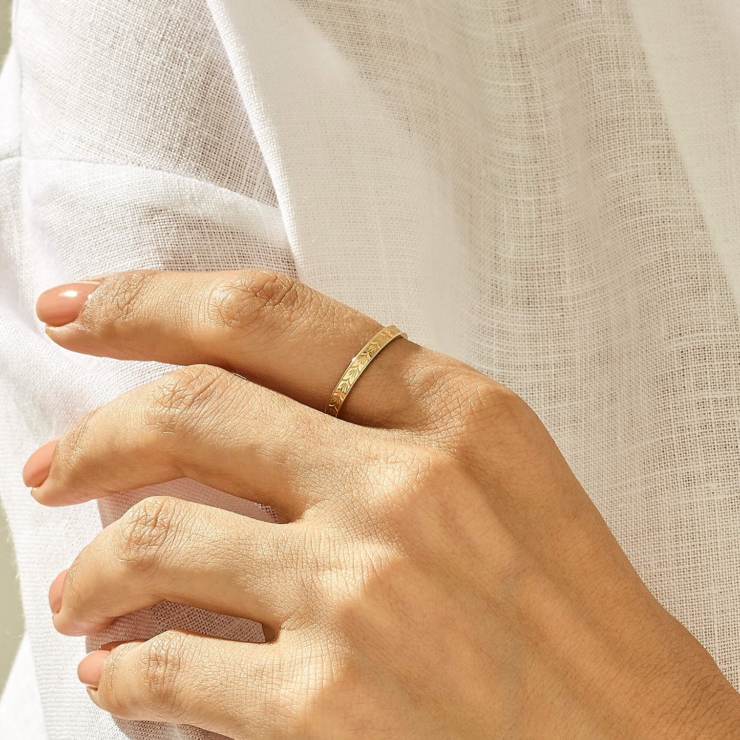 Vintage Band Ring in Gold