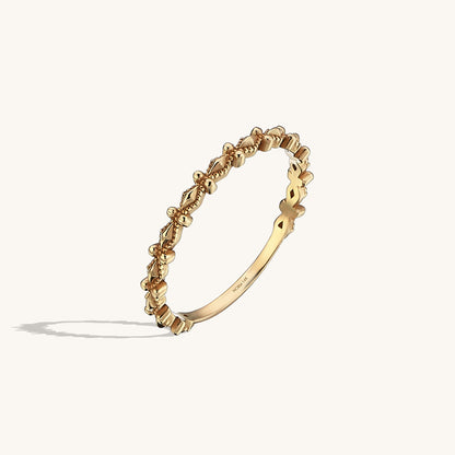 Dainty Prong Ring in Gold