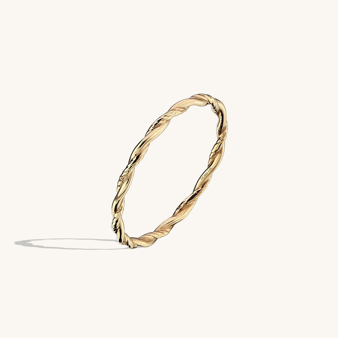 Hammered Twisted Ring in Gold