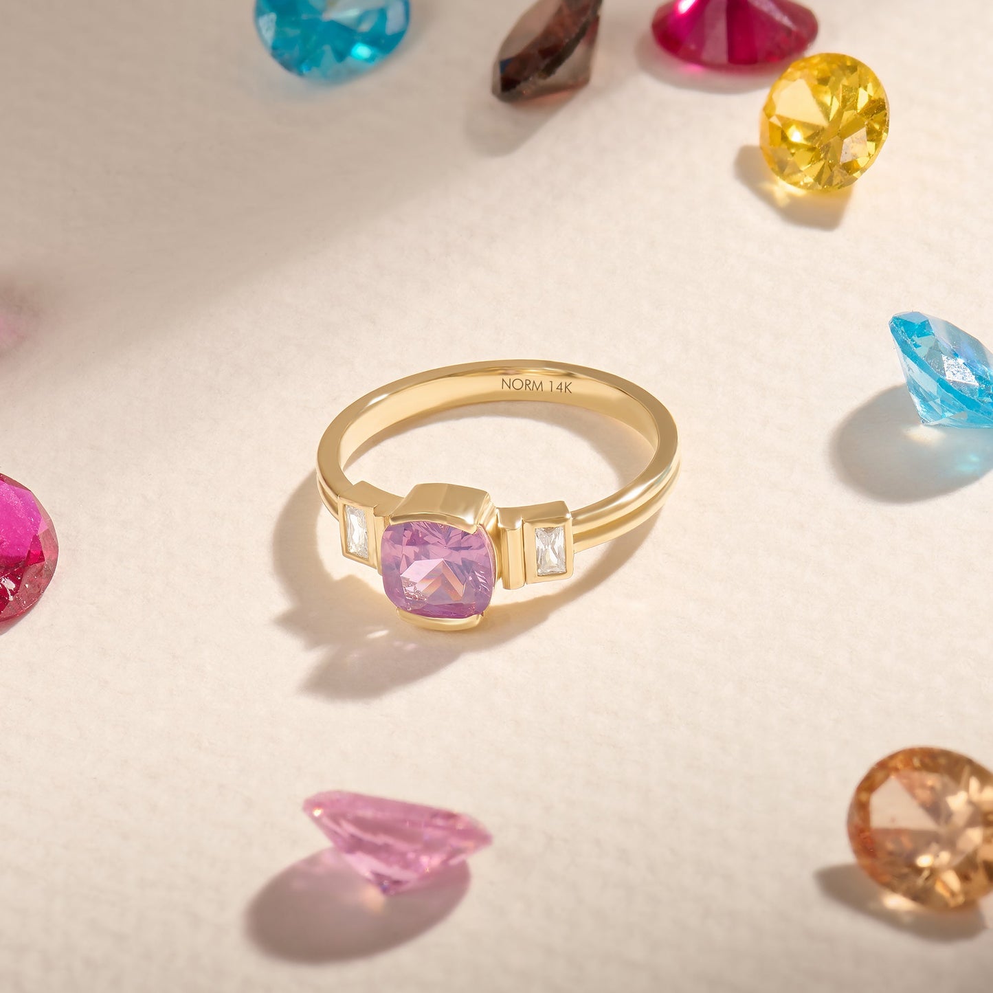 Art Deco Chalcedony Ring in Gold