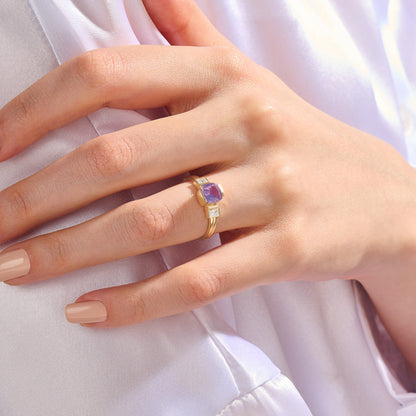 Art Deco Chalcedony Ring in Gold