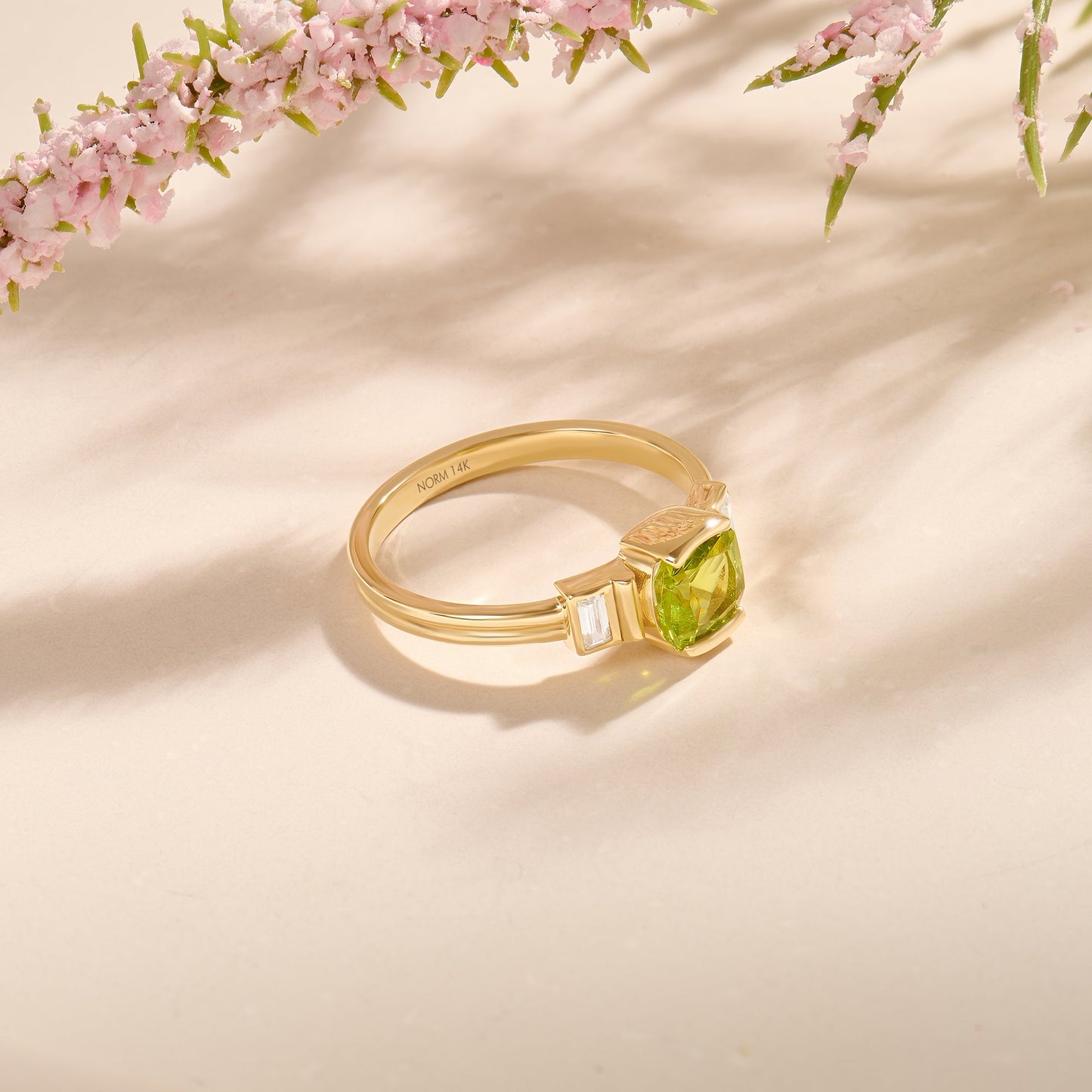 Art Deco Peridot Ring in Gold