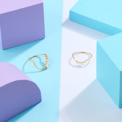 Baguette Chevron Ring in Gold