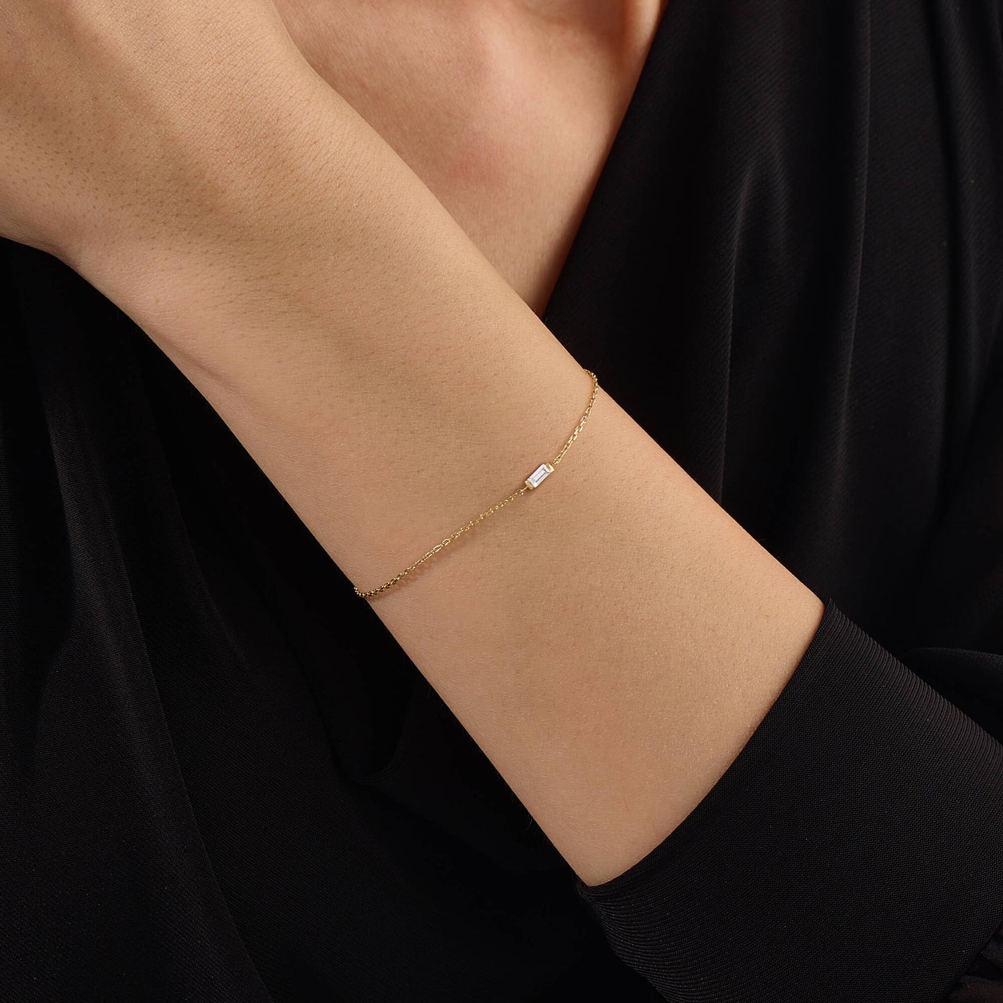 Baguette Birthstone Bracelet in Gold