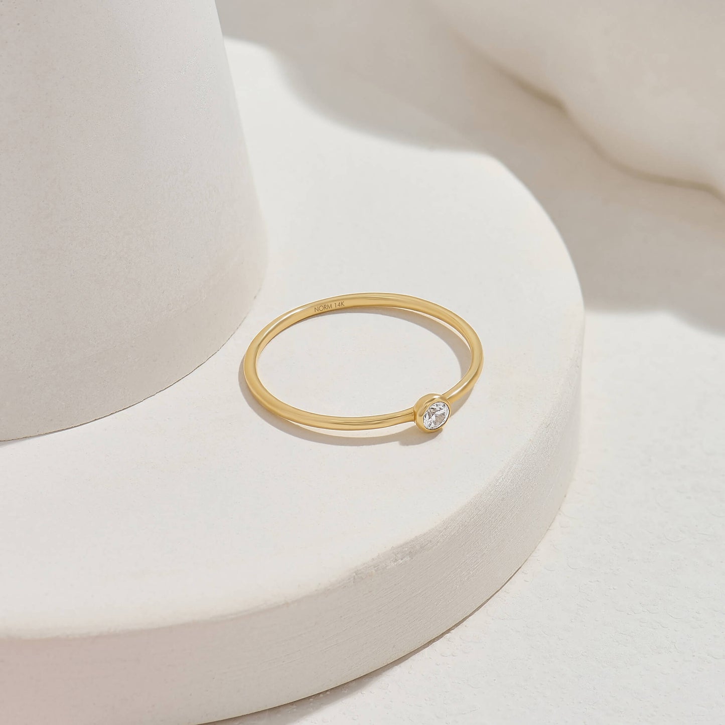 Basic Solo Diamond Ring in Gold