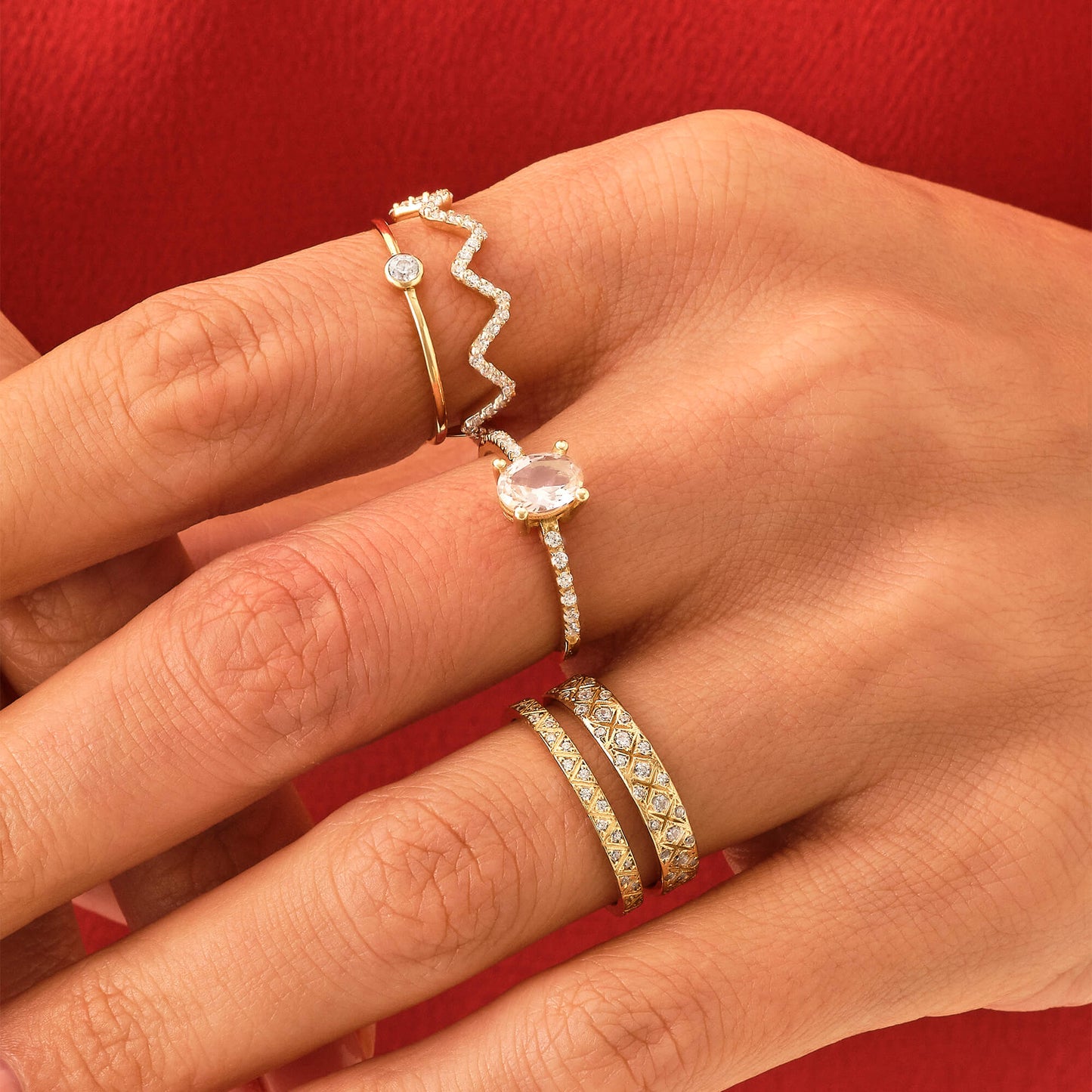 Basic Solo Diamond Ring in Gold