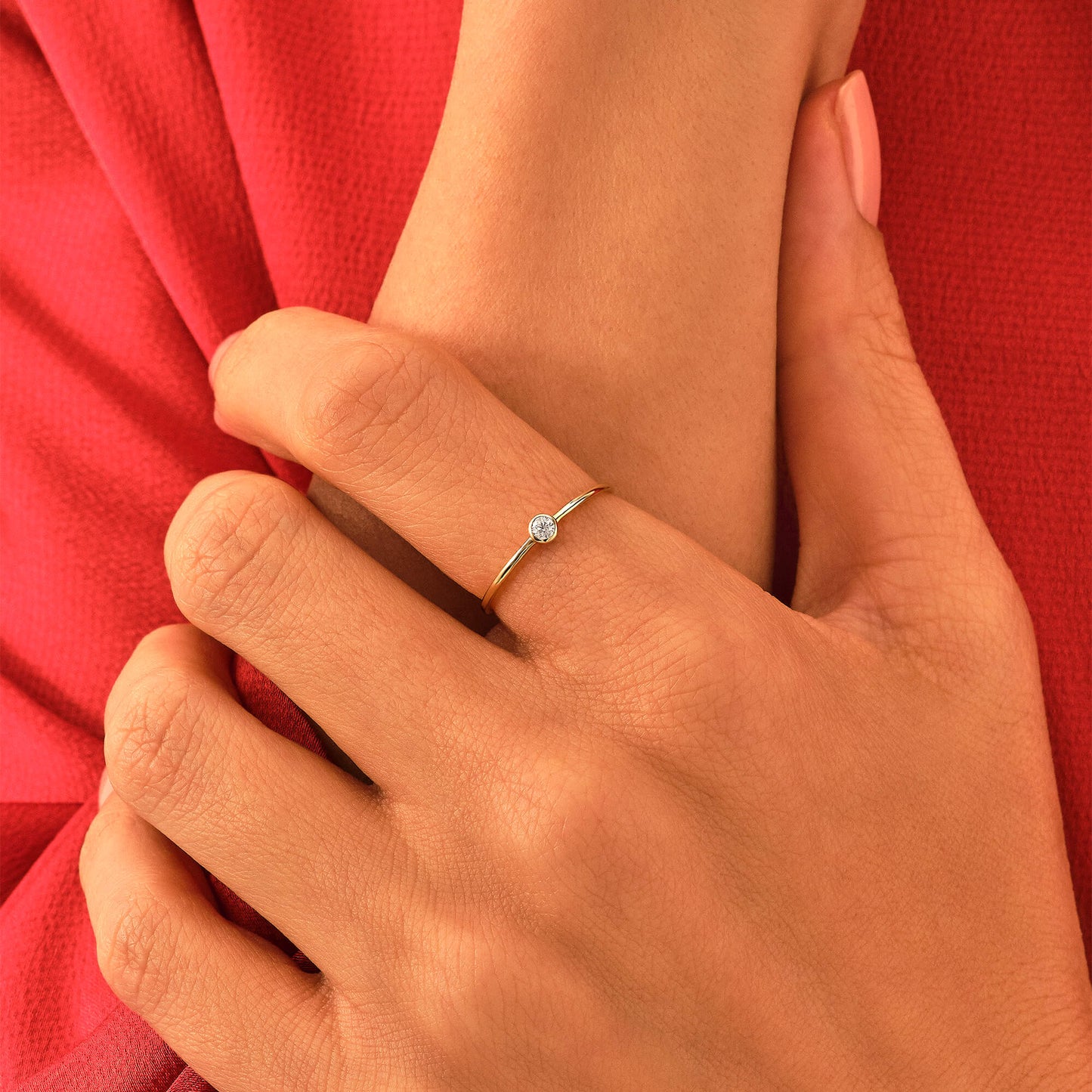 Basic Solo Diamond Ring in Gold