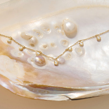 Bezel Dangle Bracelet in Gold