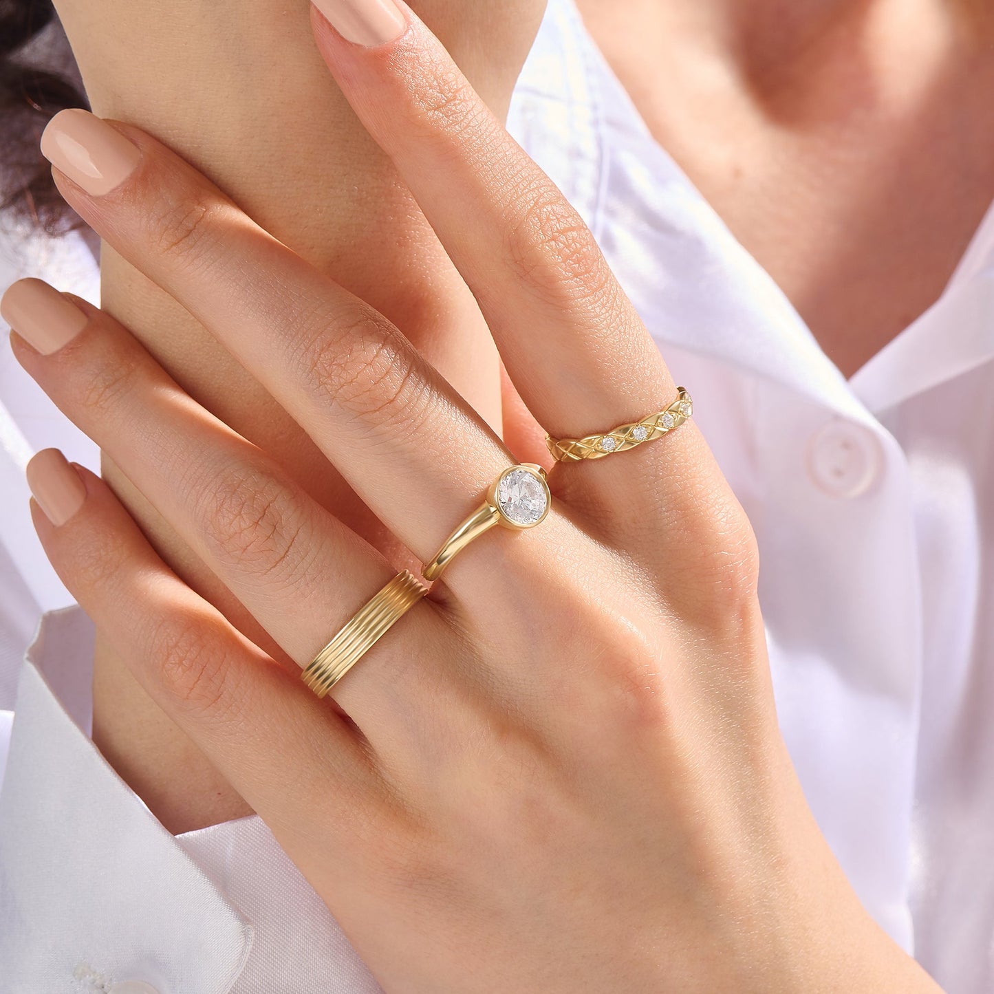 Bezel Solitaire Wave Ring in Gold