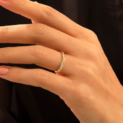 Bold Twisted Wedding Ring in Gold