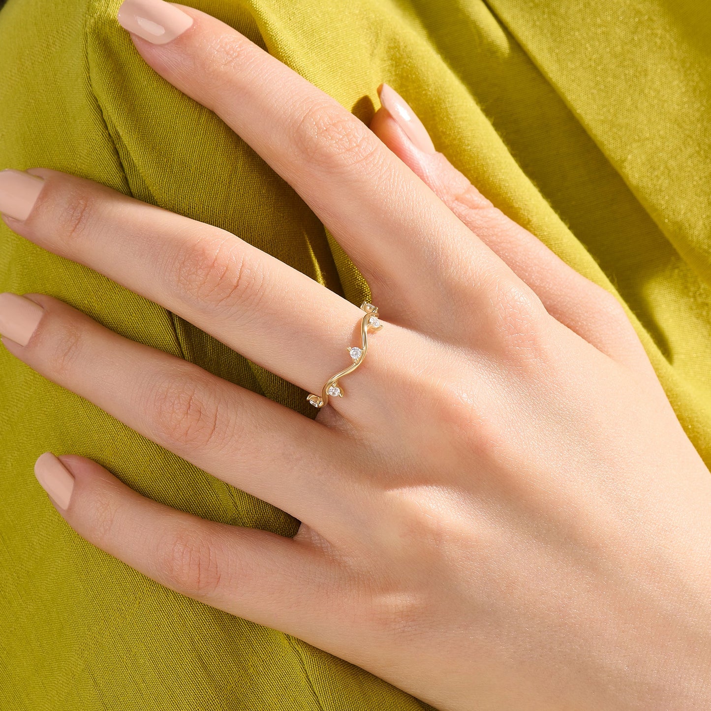 Constellation Wave Ring in Gold
