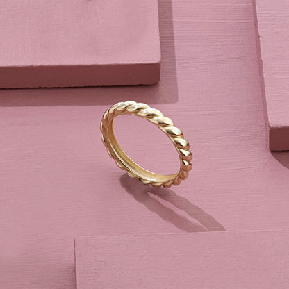 Croissant Band Ring in Gold