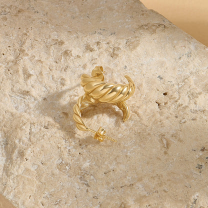 Croissant Earrings in Gold