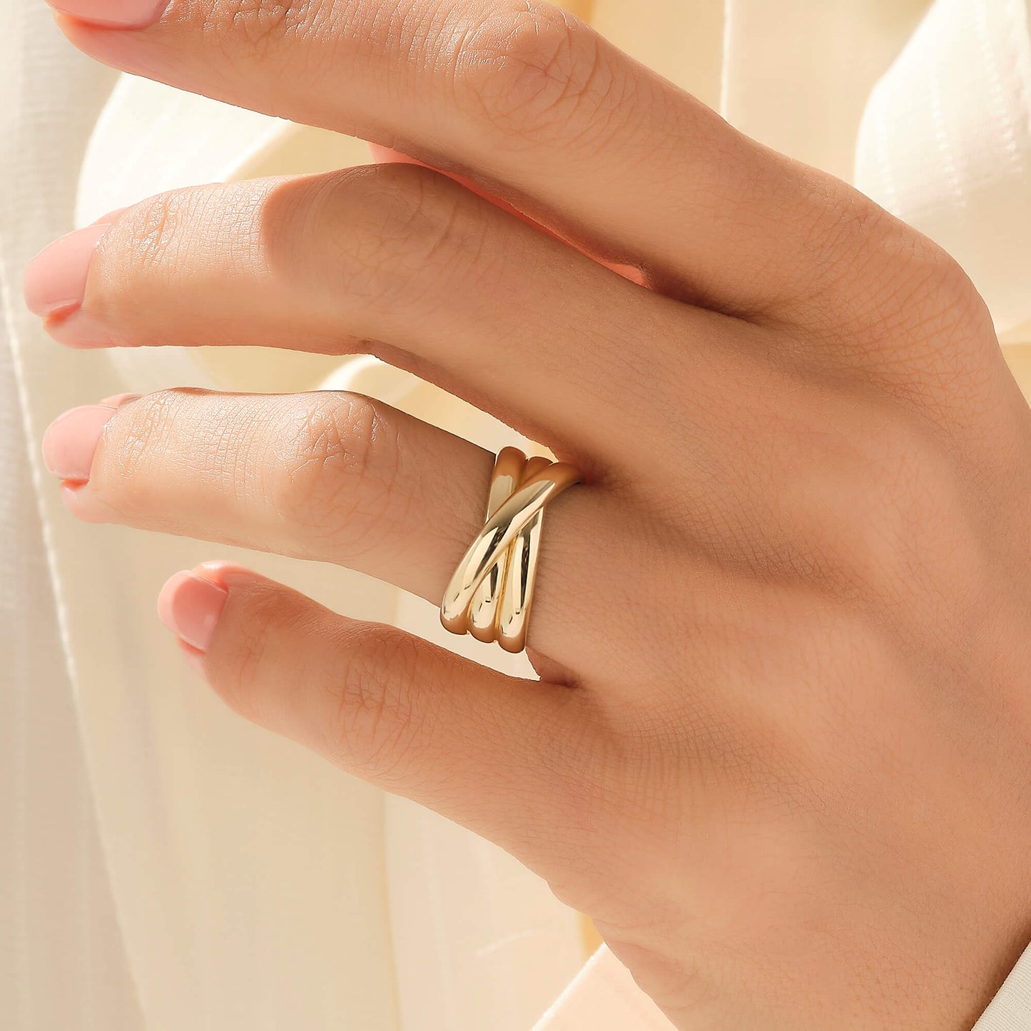 Crossover Ring Wedding Band in Gold