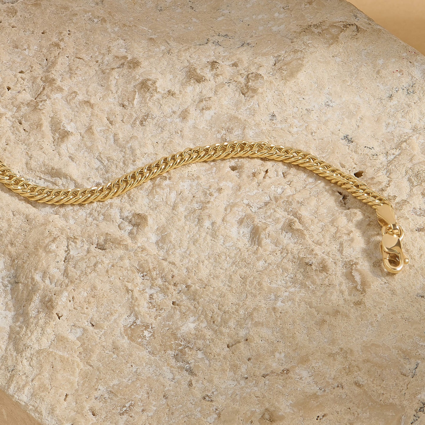 Cuban Links Bracelet in Gold