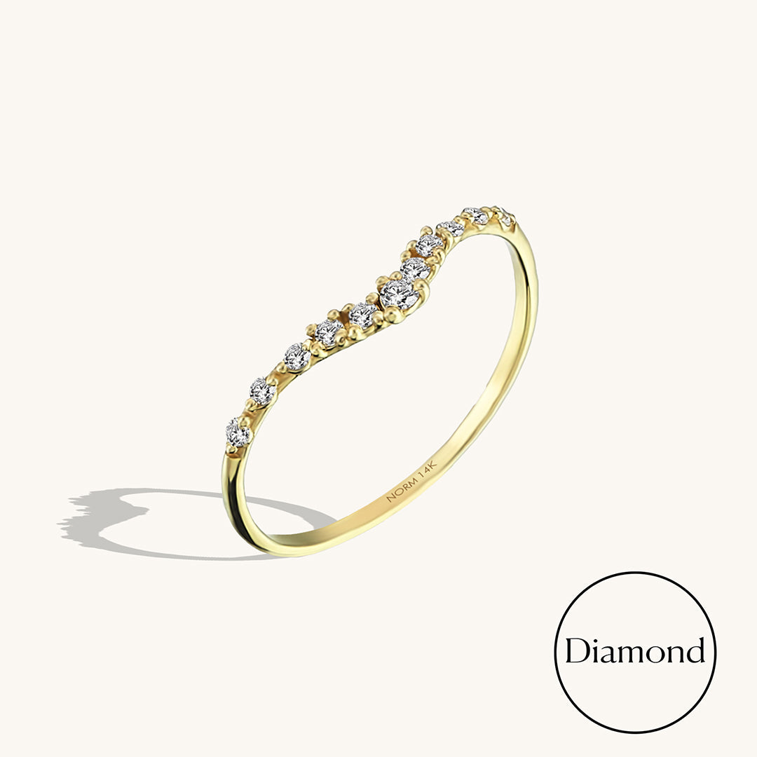 Diamond Curve Ring in Gold