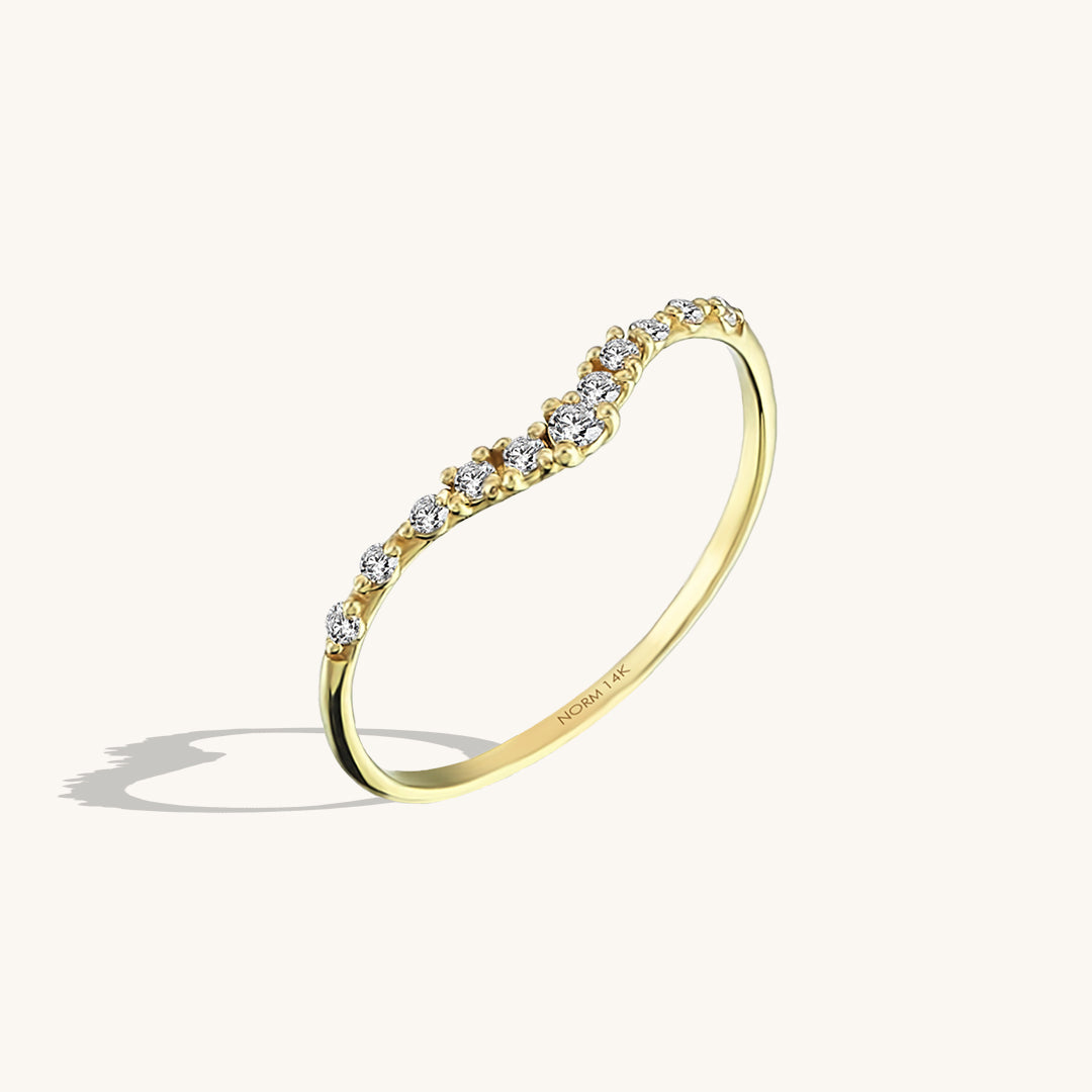 Curve Ring in Gold