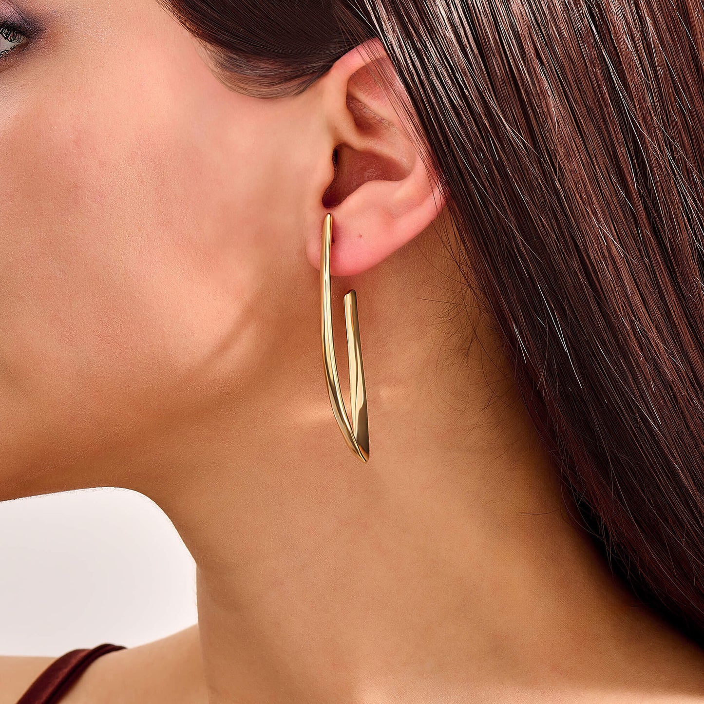 Cut Out Loop Earrings in Gold