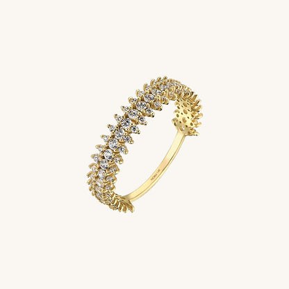 Dainty Band Ring in Gold