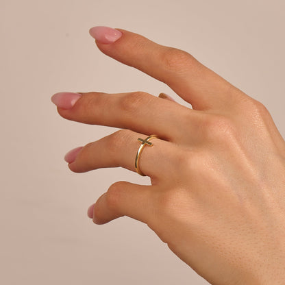 Dainty Cross Ring in Gold