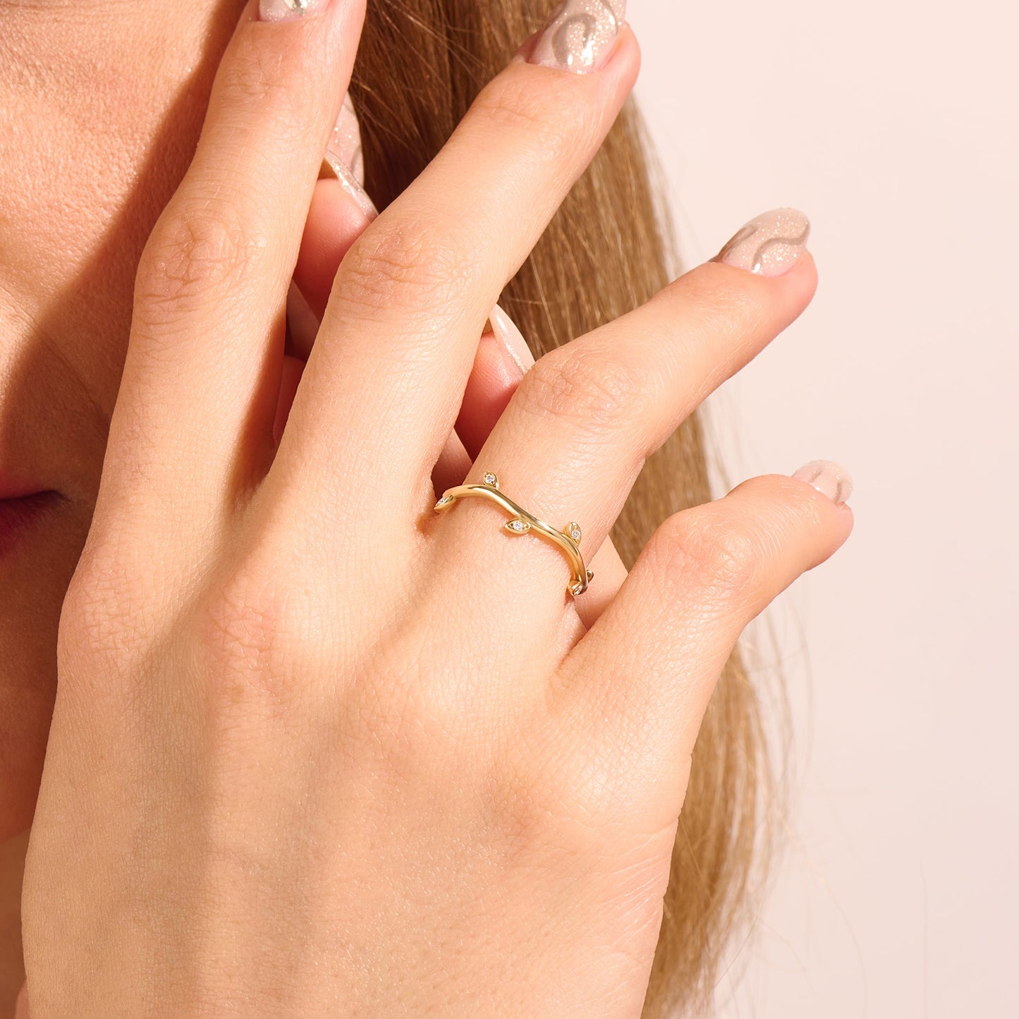 Dainty Vine Ring in Gold