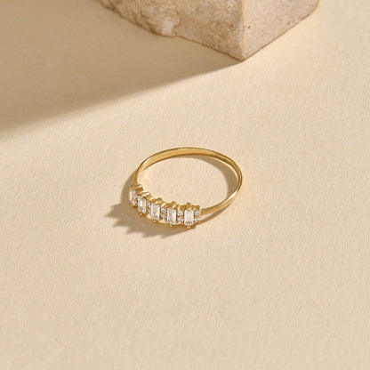 Dainty Wedding Baguette Ring in Gold