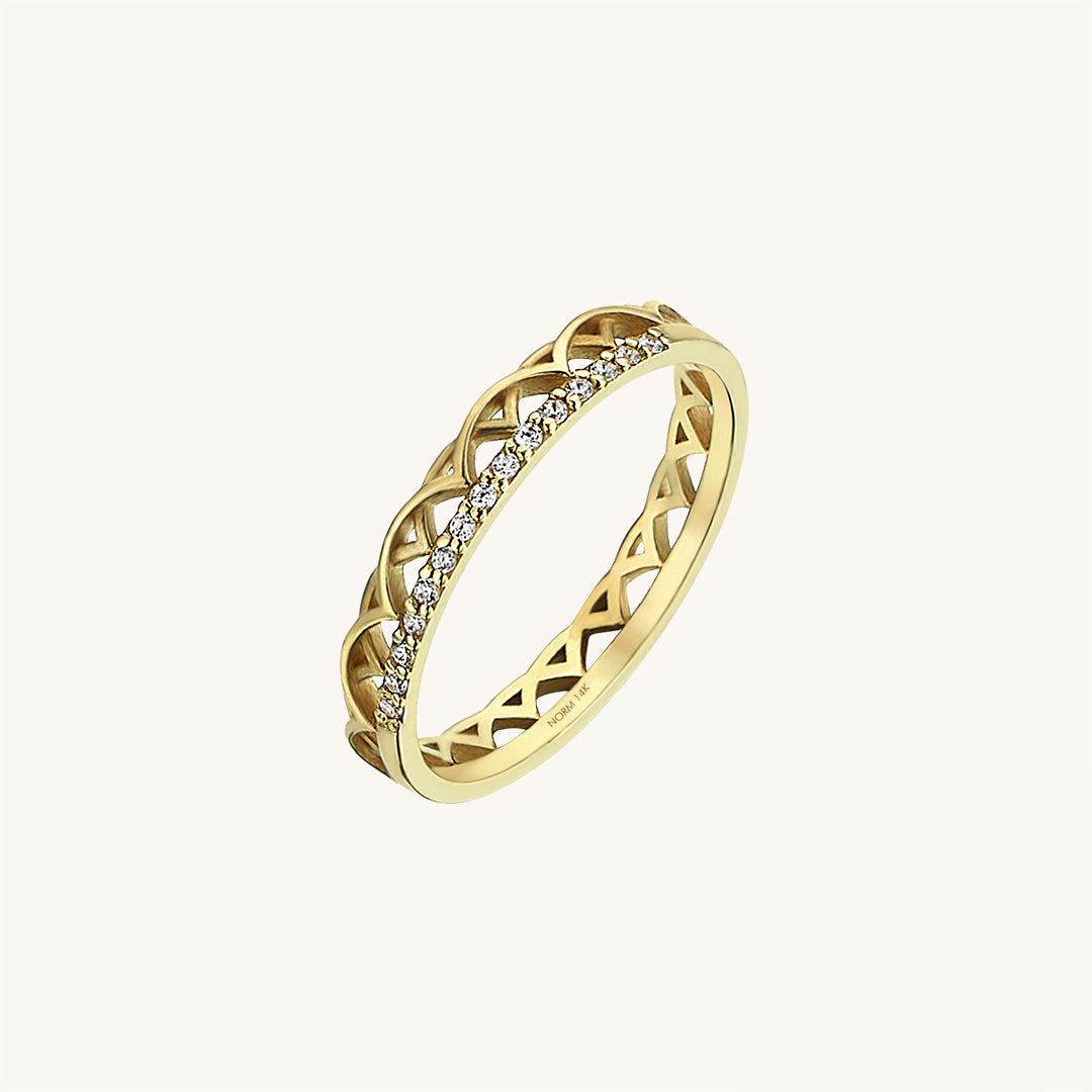 Diamond Celtic Wedding Ring in Gold