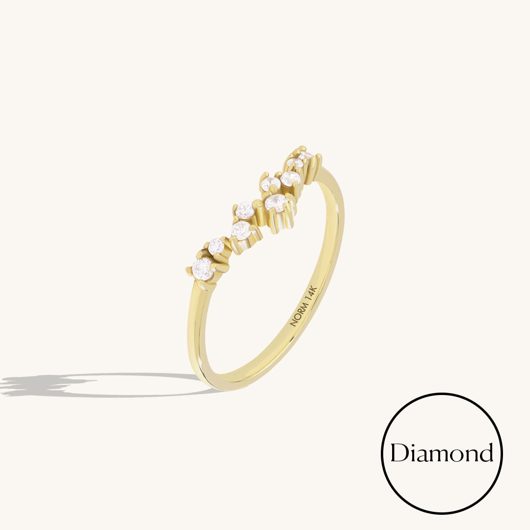 Diamond Cluster Curve Ring in Gold