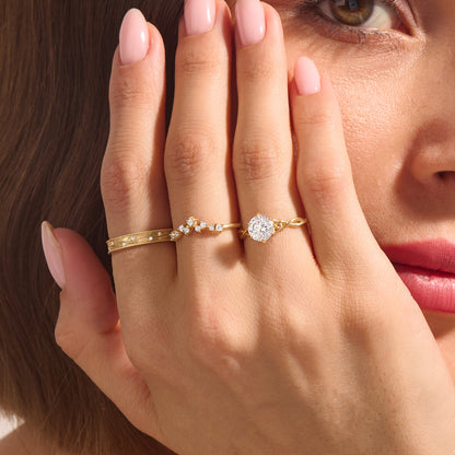 Diamond Cluster Curve Ring in Gold