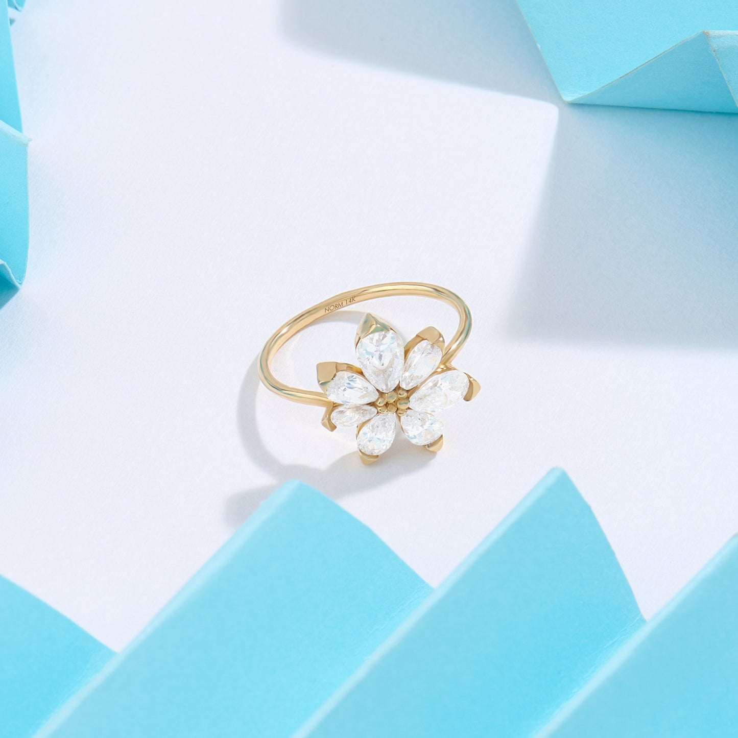 Diamond Flower Cocktail Ring in Gold