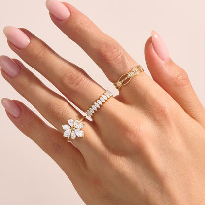 Diamond Flower Cocktail Ring in Gold