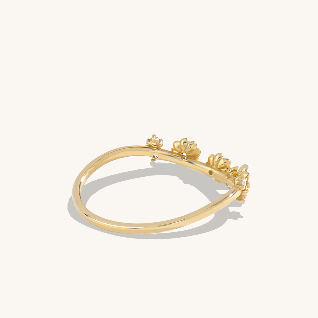 Diamond Flower Curved Ring in Gold