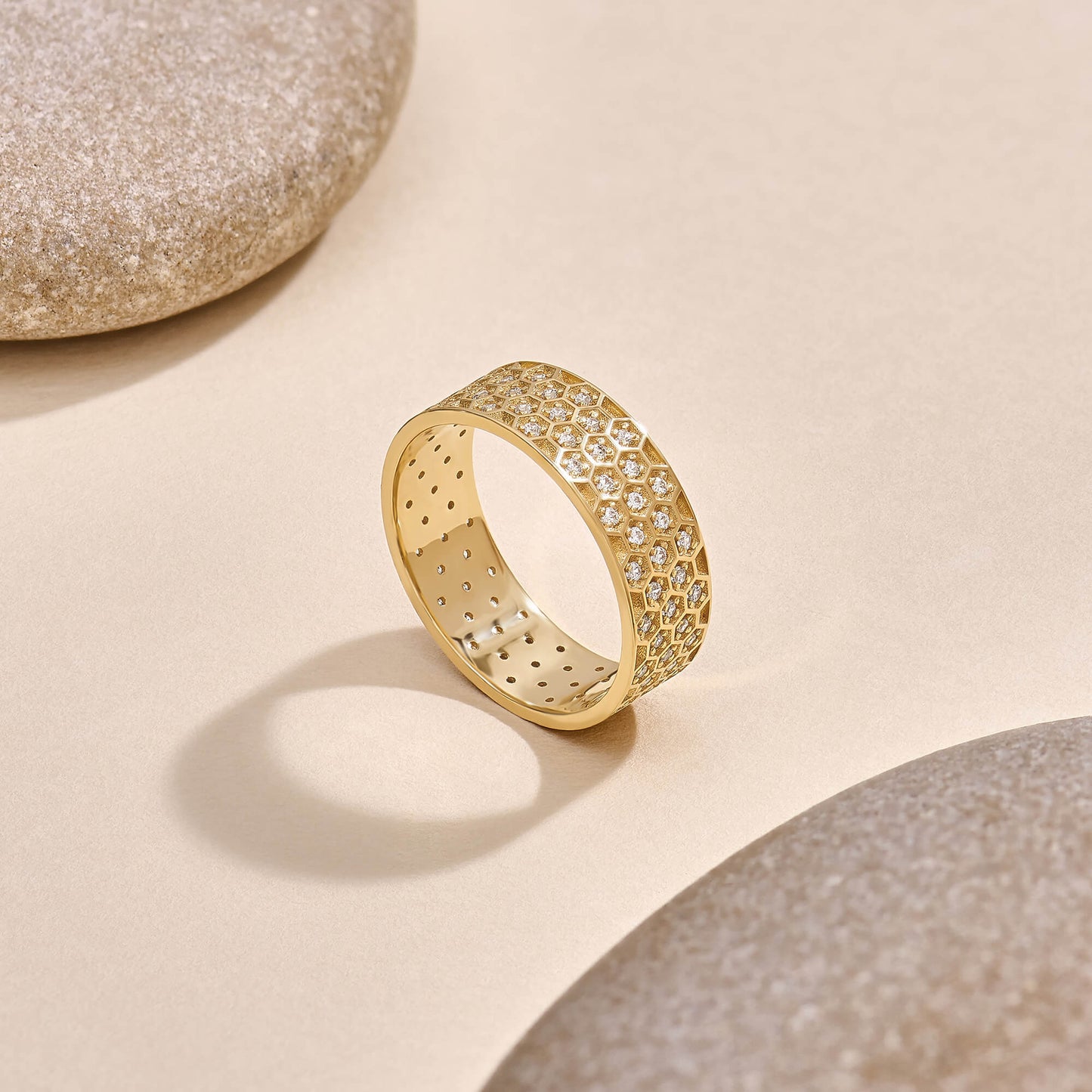 Diamond Honeycomb Band Ring in Gold