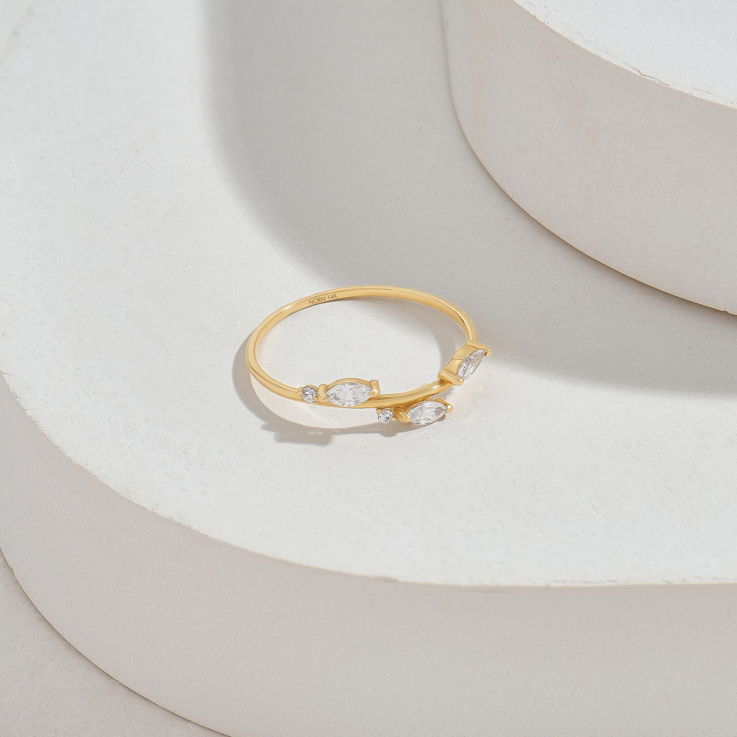Diamond Leaf Ring in Gold