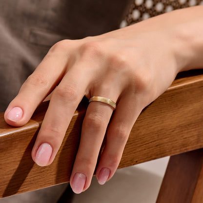 Diamond Linear Band Ring in Gold