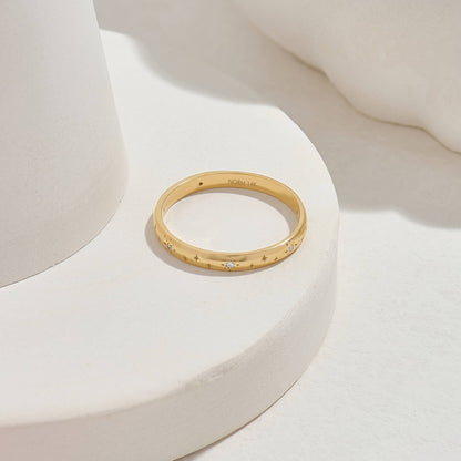Diamond Minimal Star Pave Band Ring in Gold