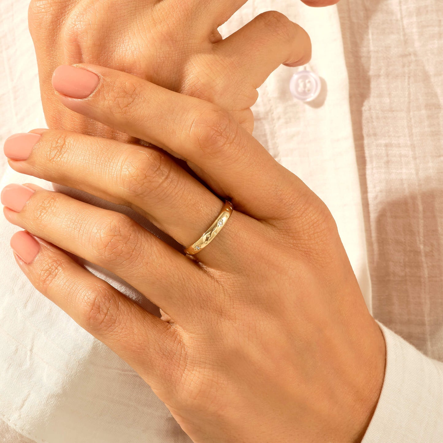 Diamond Minimal Star Pave Band Ring in Gold
