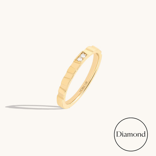 Diamond Pillar Band Ring in Gold