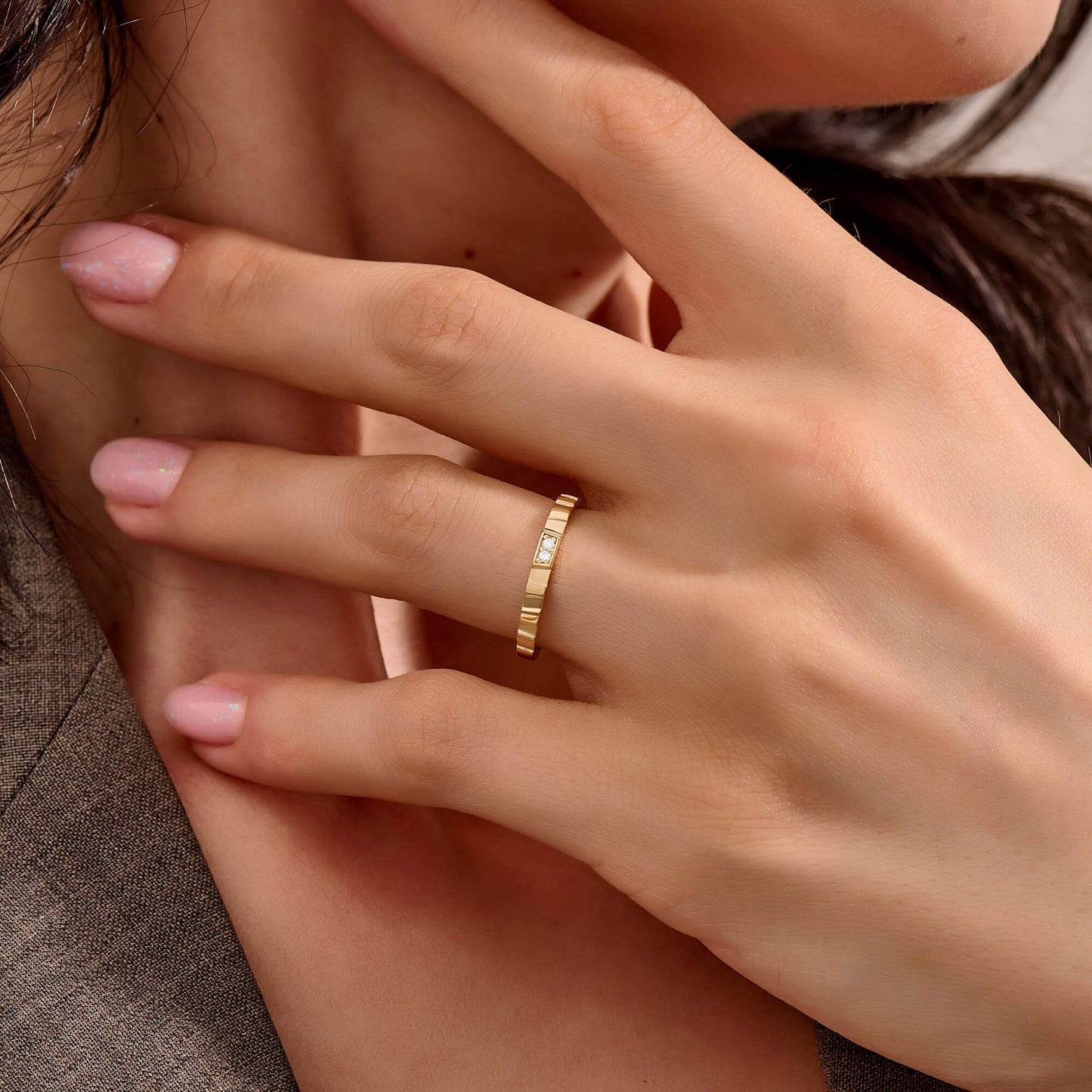 Diamond Pillar Band Ring in Gold