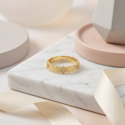 Diamond Shamrock Band Ring in Gold