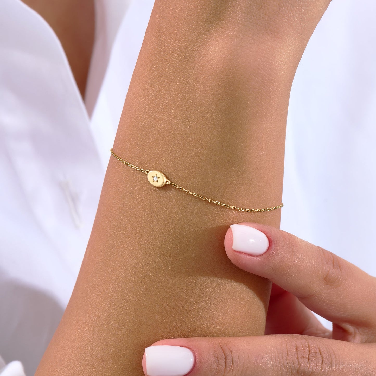 Diamond Star Bracelet in Gold