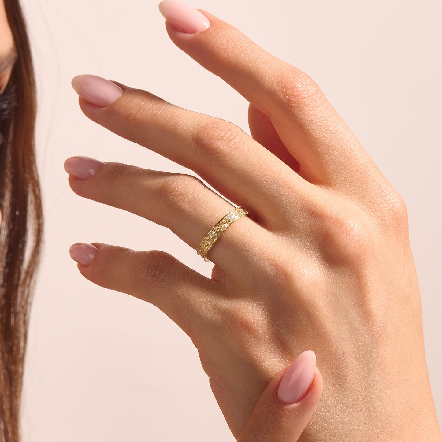 Diamond Vine Band Ring in Gold