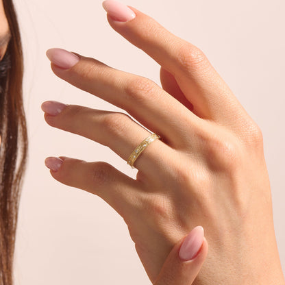 Diamond Vine Band Ring in Gold