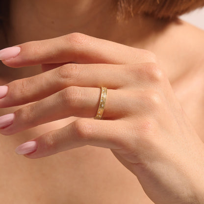 Diamond Vine Band Ring in Gold