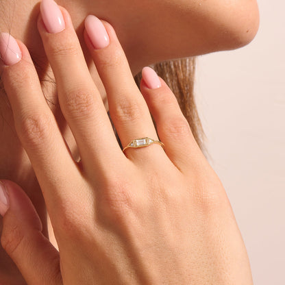 Diamond Vintage Baguette Signet Ring in Gold