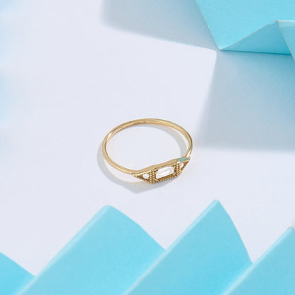 Diamond Vintage Baguette Signet Ring in Gold