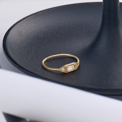 Diamond Vintage Baguette Signet Ring in Gold